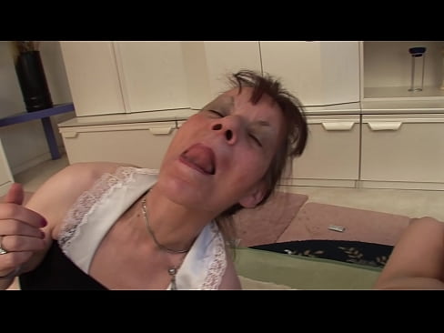 ❤️ Duha ka lola ug usa ka apohan adunay tulo ka lalaki ❤️❌ super sex sa amon ❤