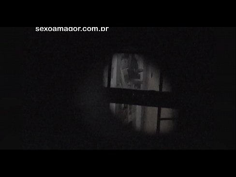 ❤️ Si Blondie sekretong nakuhaan og video sa usa ka voyeur sa kasilinganan nga gitago sa luyo sa mga haw-ang nga tisa ❤️❌ super sex sa amon ❤